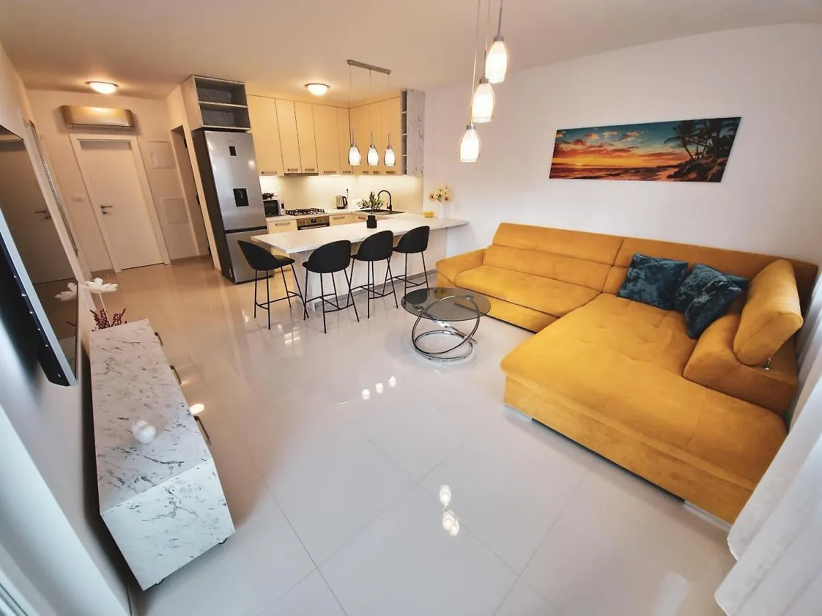 Apartment Klara Trogir
