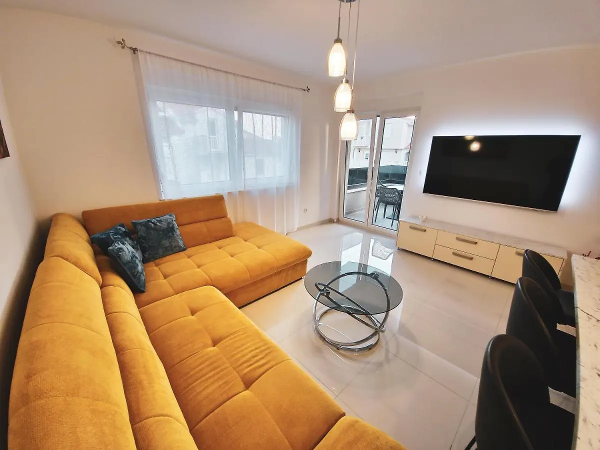 Apartment Klara Trogir