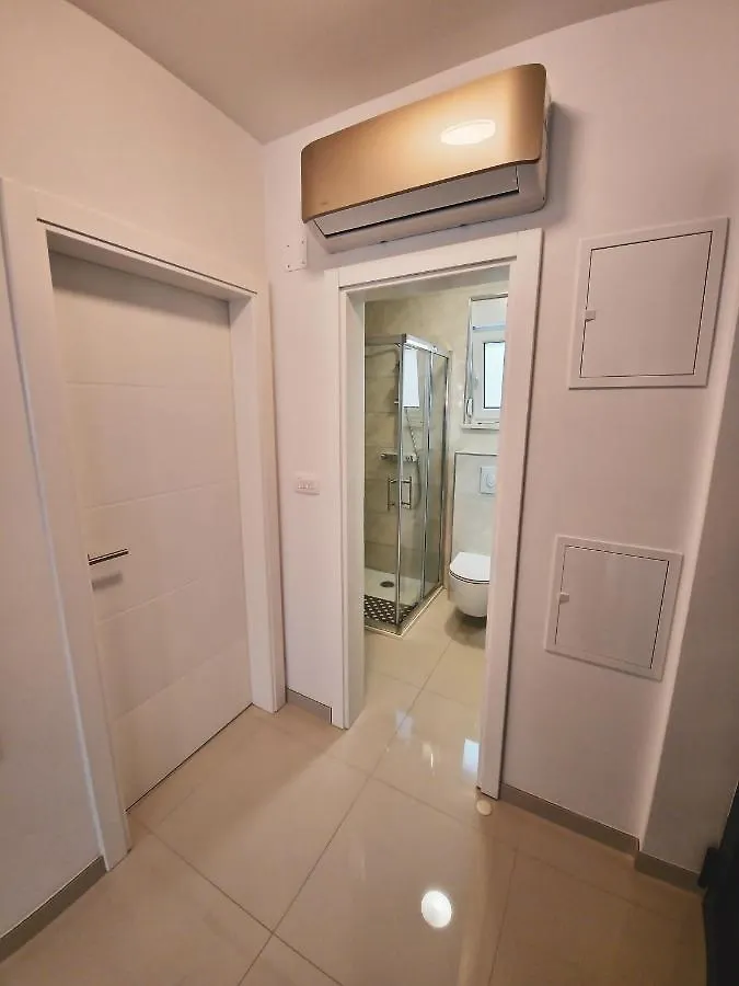 Apartment Klara Trogir 0*,